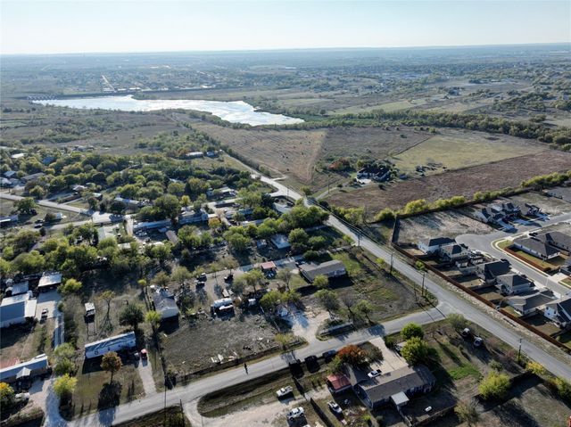 100 Cody LN, Kyle, TX 78640