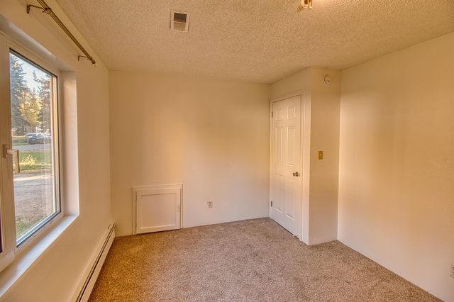 560 LONG SPUR LOOP, Fairbanks, AK 99709