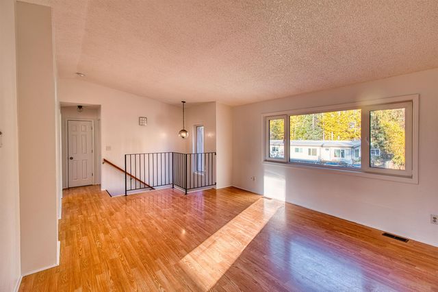 560 LONG SPUR LOOP, Fairbanks, AK 99709