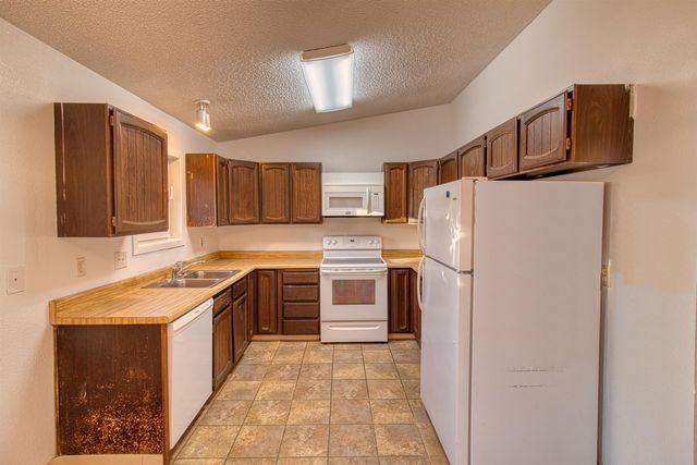 560 LONG SPUR LOOP, Fairbanks, AK 99709