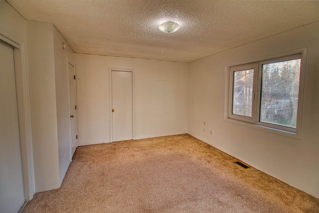 560 LONG SPUR LOOP, Fairbanks, AK 99709