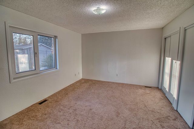560 LONG SPUR LOOP, Fairbanks, AK 99709