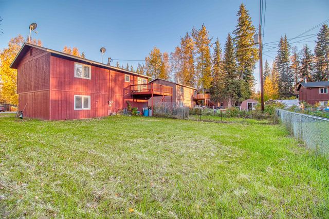 560 LONG SPUR LOOP, Fairbanks, AK 99709