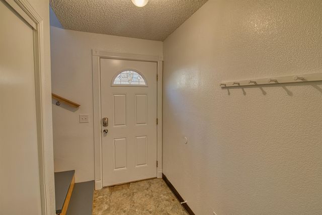 560 LONG SPUR LOOP, Fairbanks, AK 99709