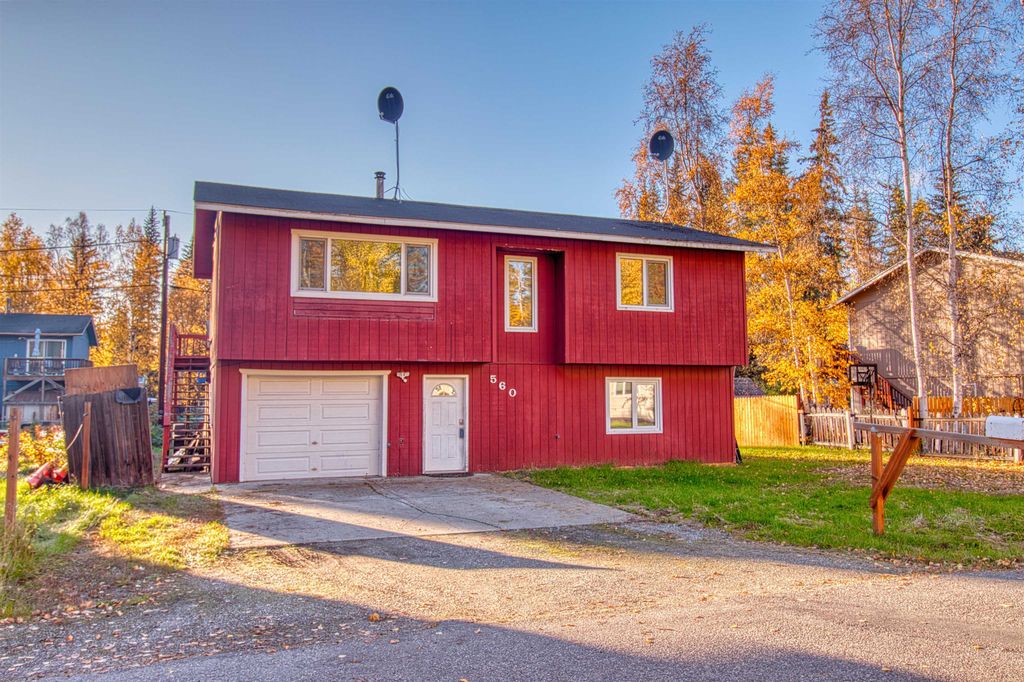 560 LONG SPUR LOOP, Fairbanks, AK 99709