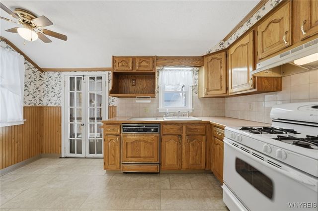 350 West Girard Boulevard, Tonawanda, NY 14217