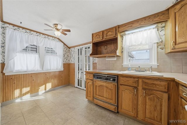 350 West Girard Boulevard, Tonawanda, NY 14217