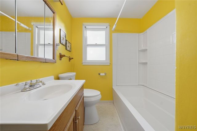 350 West Girard Boulevard, Tonawanda, NY 14217