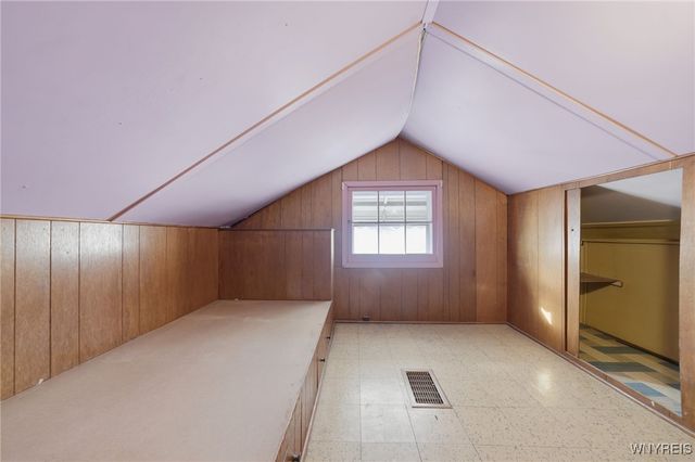 350 West Girard Boulevard, Tonawanda, NY 14217