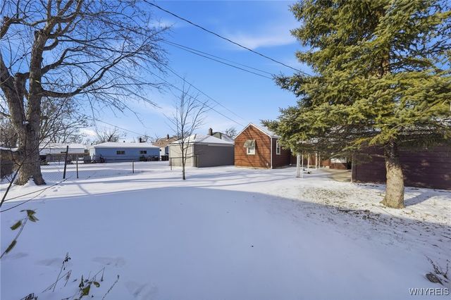 350 West Girard Boulevard, Tonawanda, NY 14217