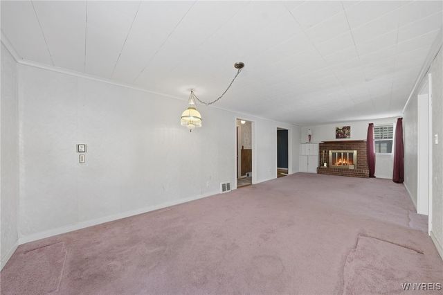 350 West Girard Boulevard, Tonawanda, NY 14217