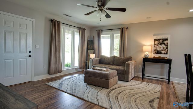 89 Thrasher Road, Guntersville, AL 35976