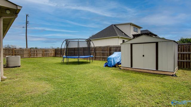 89 Thrasher Road, Guntersville, AL 35976