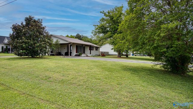 89 Thrasher Road, Guntersville, AL 35976