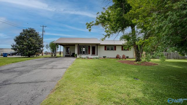 89 Thrasher Road, Guntersville, AL 35976