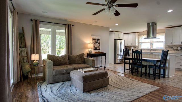 89 Thrasher Road, Guntersville, AL 35976