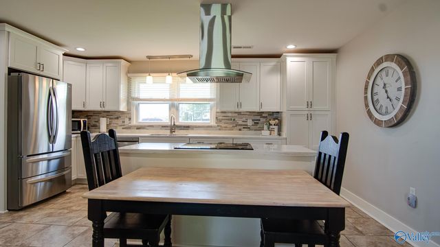 89 Thrasher Road, Guntersville, AL 35976