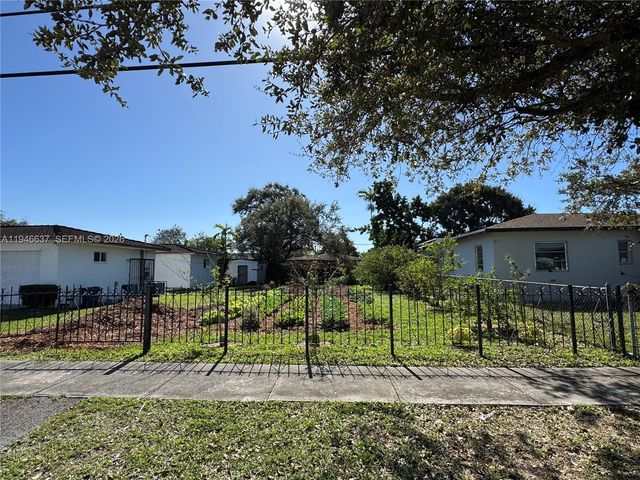 4990 NW 31st Ave, Miami, FL 33142