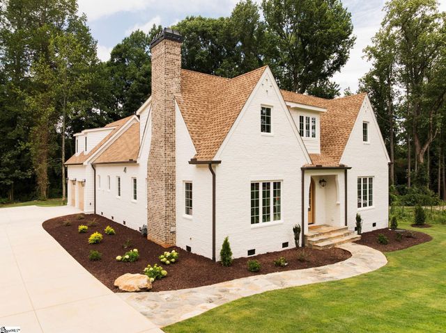 15 Country Squire Court, Greenville, SC 29615