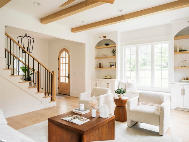 15 Country Squire Court, Greenville, SC 29615