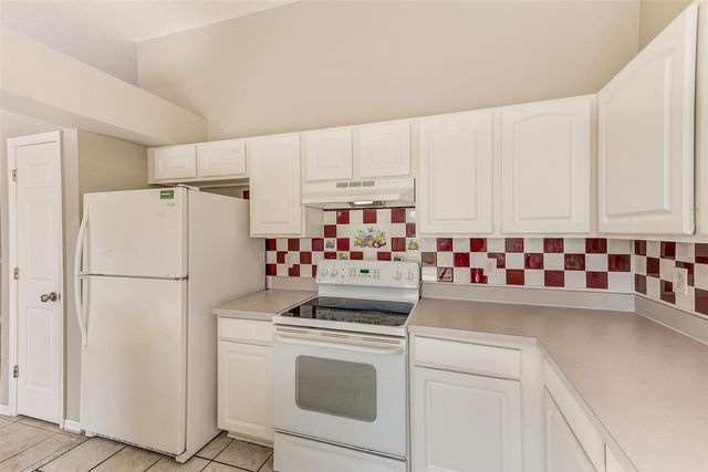 19130 WOOD SAGE DRIVE, Tampa, FL 33647