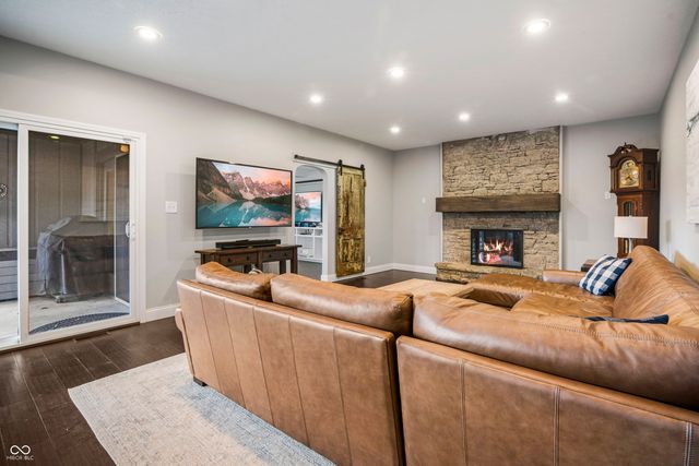 329 4th Court E, Carmel, IN 46033