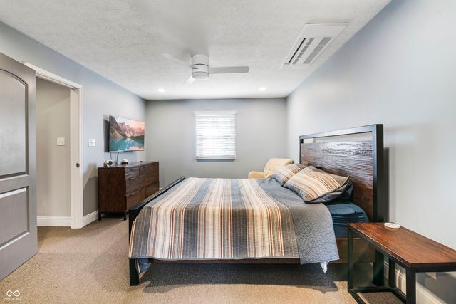 329 4th Court E, Carmel, IN 46033