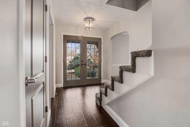 329 4th Court E, Carmel, IN 46033