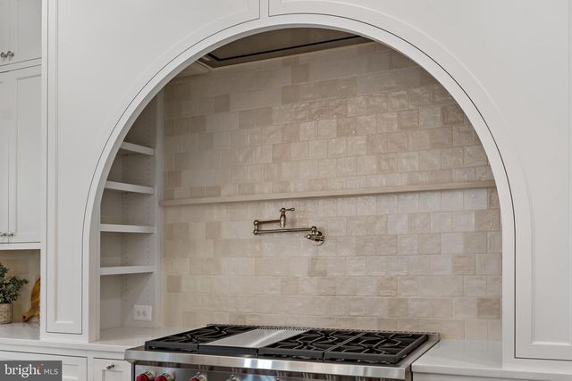 5425 HARWOOD RD, Bethesda, MD 20814