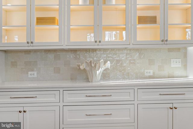 5425 HARWOOD RD, Bethesda, MD 20814