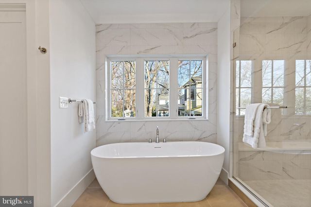 5425 HARWOOD RD, Bethesda, MD 20814