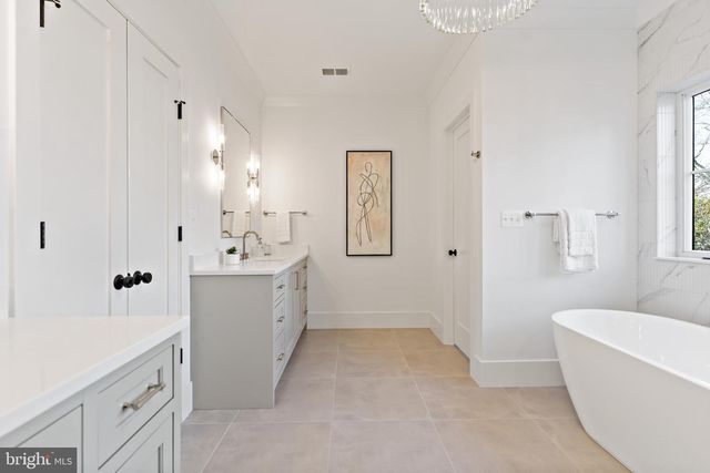 5425 HARWOOD RD, Bethesda, MD 20814