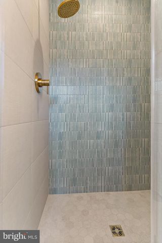 5425 HARWOOD RD, Bethesda, MD 20814