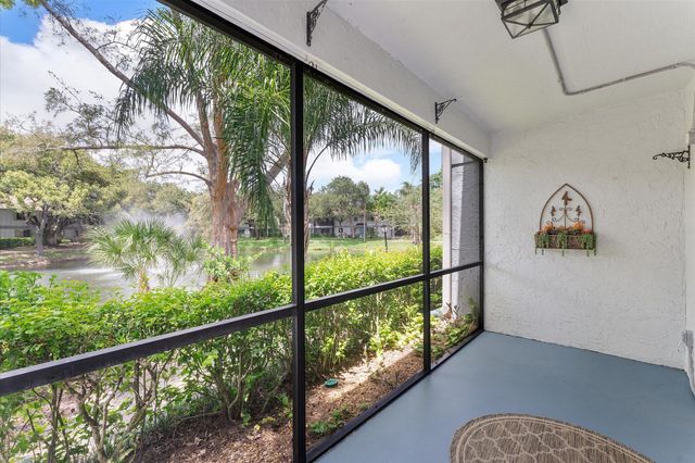 2705 S OAKLAND FOREST Drive 104, Oakland Park, FL 33309