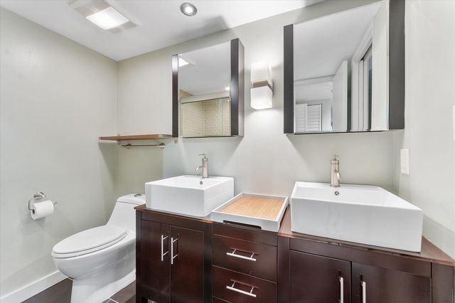 2705 S OAKLAND FOREST Drive 104, Oakland Park, FL 33309
