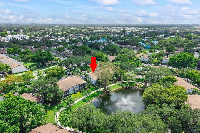2705 S OAKLAND FOREST Drive 104, Oakland Park, FL 33309