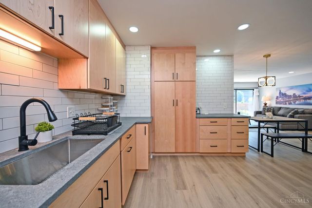 3542 Amberacres Drive, Cincinnati, OH 45237