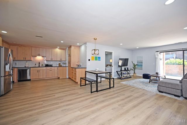 3542 Amberacres Drive, Cincinnati, OH 45237