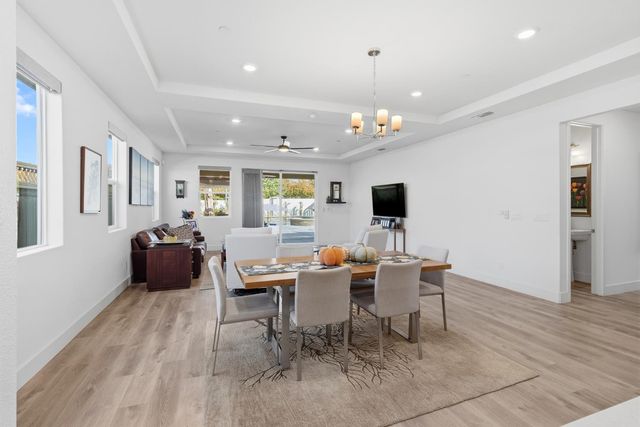 242 McKays Point Pl, West Sacramento, CA 95605