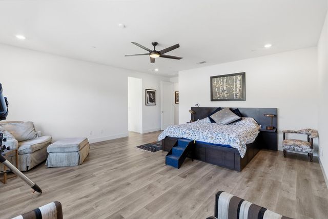 242 McKays Point Pl, West Sacramento, CA 95605