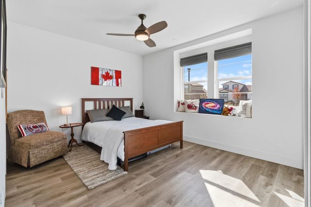 242 McKays Point Pl, West Sacramento, CA 95605