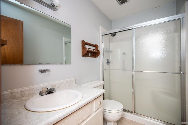 714 Elberta Drive, Vincennes, IN 47591