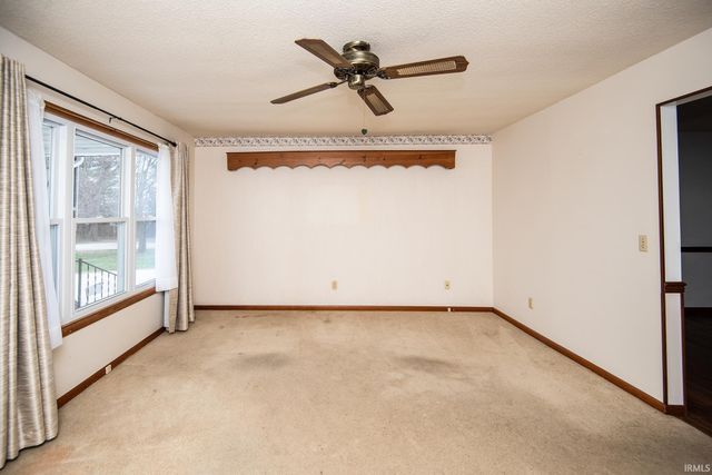 714 Elberta Drive, Vincennes, IN 47591