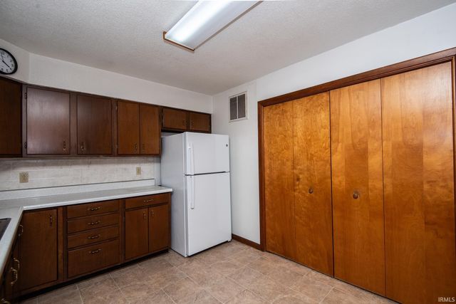 714 Elberta Drive, Vincennes, IN 47591