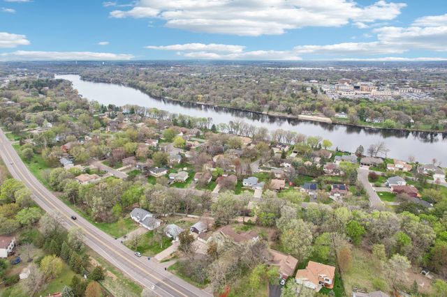 12112 W River Road, Champlin, MN 55316