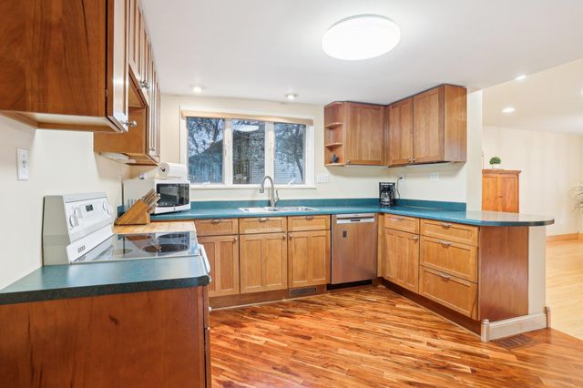 12112 W River Road, Champlin, MN 55316