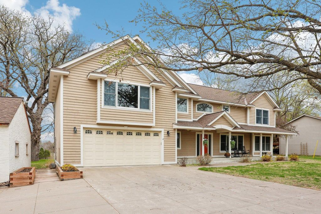 12112 W River Road, Champlin, MN 55316
