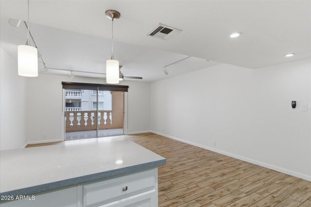 7930 E CAMELBACK Road 207, Scottsdale, AZ 85251