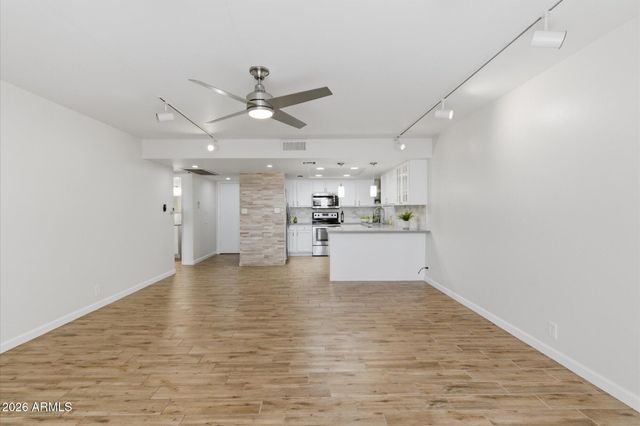7930 E CAMELBACK Road 207, Scottsdale, AZ 85251