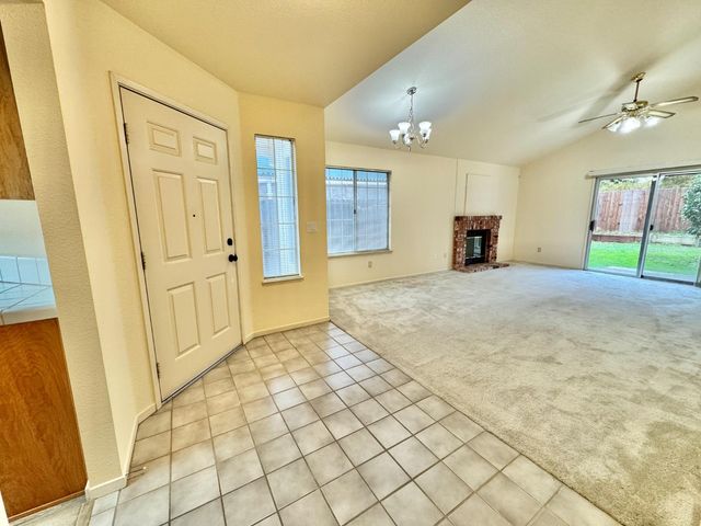 8565 Sunnybrae Dr, Sacramento, CA 95823